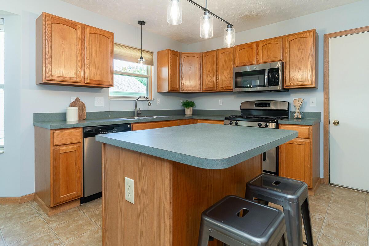 77 Beech Court Delaware, OH 43015 - Photo 12 of 34 kitchen 2