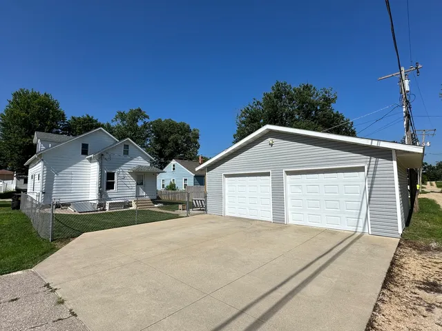 $145,000 | 908 9th Avenue, Fulton, IL 61252