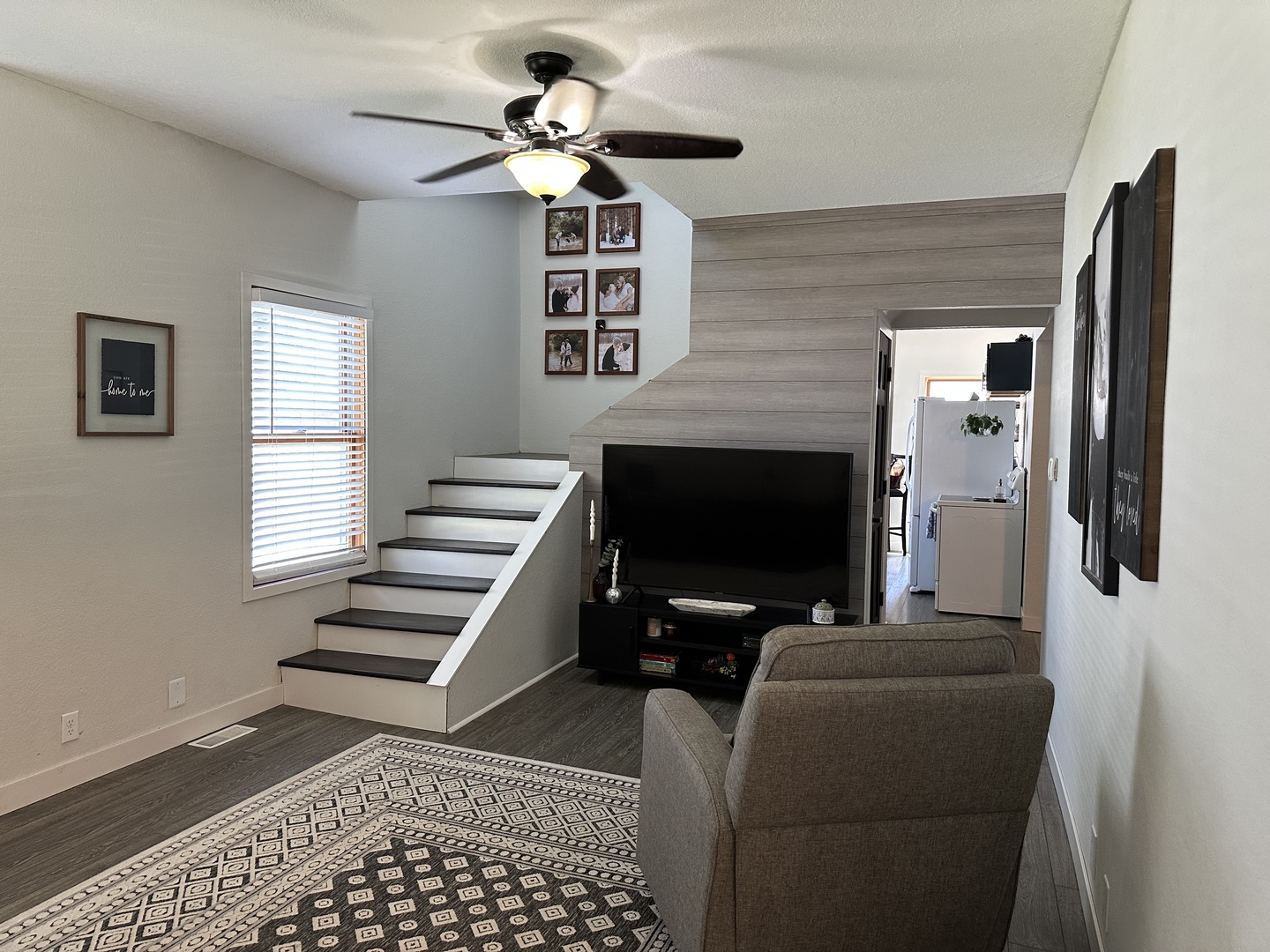 908 9th Avenue Fulton, IL 61252 - Photo 3 of 19