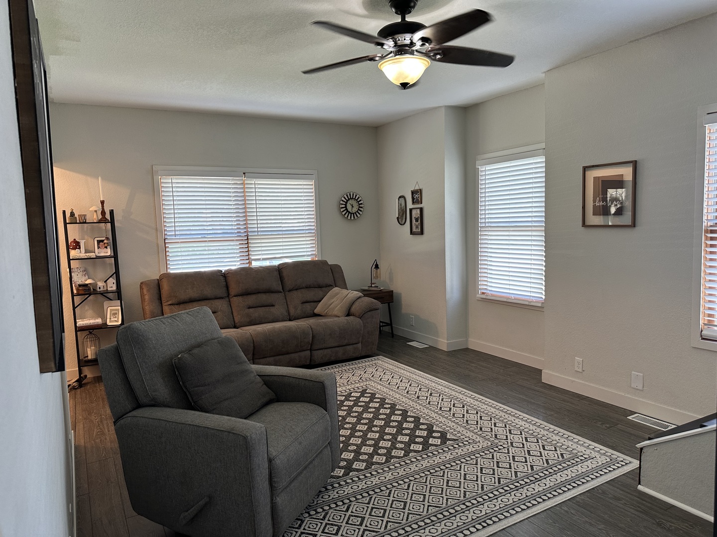 908 9th Avenue Fulton, IL 61252 - Photo 4 of 19