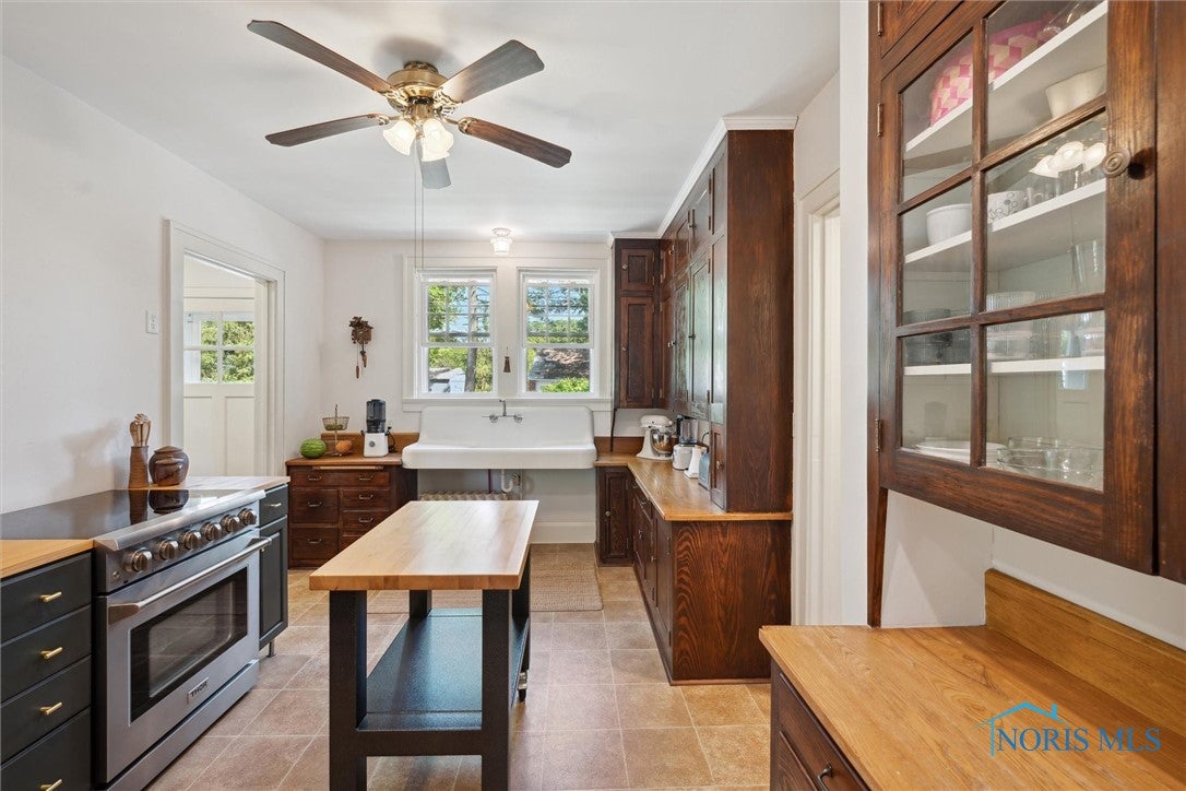 384 Colony Road Rossford, OH 43460 - Photo 13 of 40 Gallery Image 13