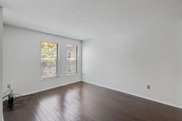 $2,650 | 675 North 1st Street, Unit 407, Minneapolis, MN 55401