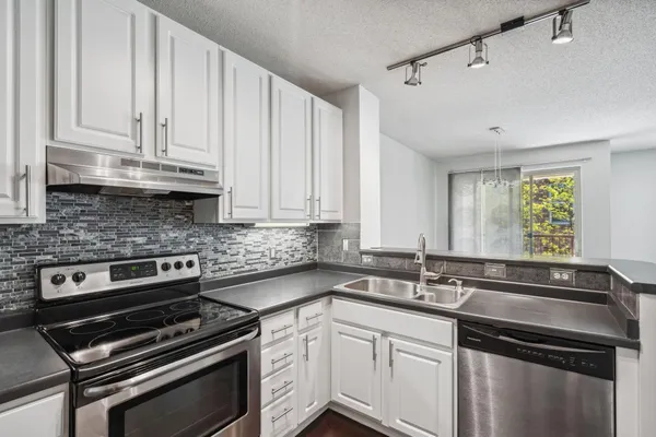 $2,650 | 675 North 1st Street, Unit 407, Minneapolis, MN 55401