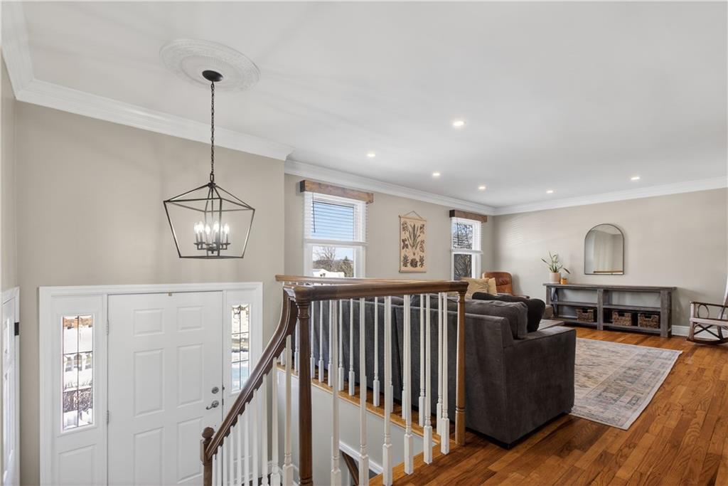909 Bebout Road Venetia, PA 15367 - Photo 3 of 42 Incredible natural lighting!