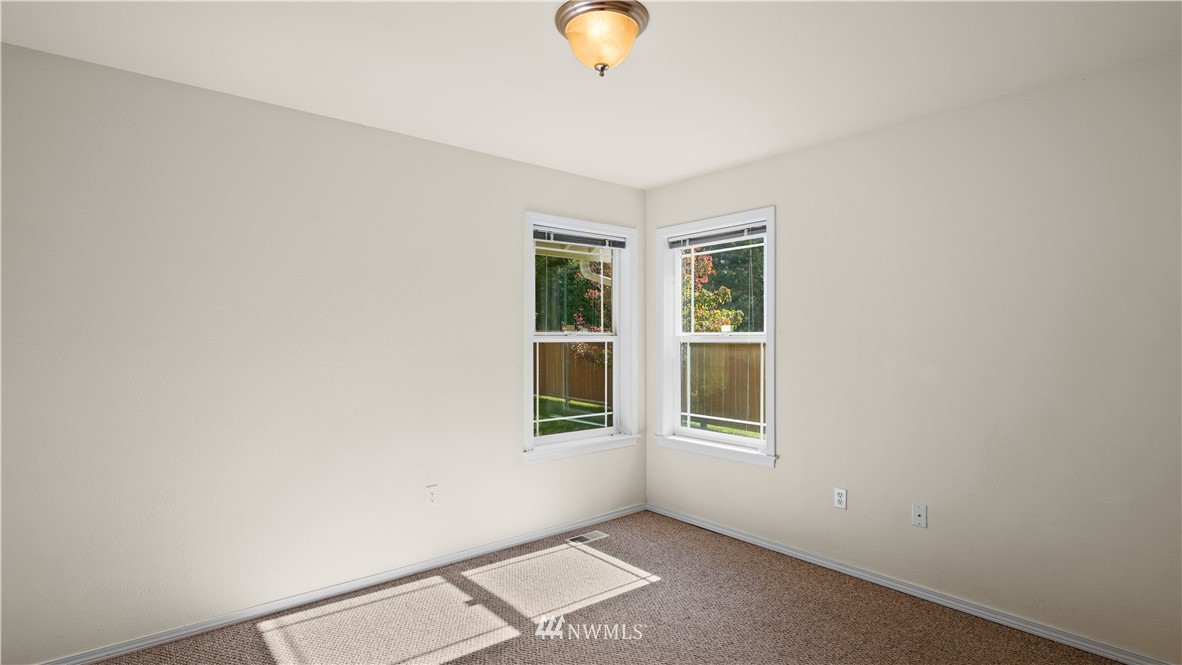 530 East Soderberg Road Allyn, WA 98524 - Photo 27 of 36 Gallery Image 27