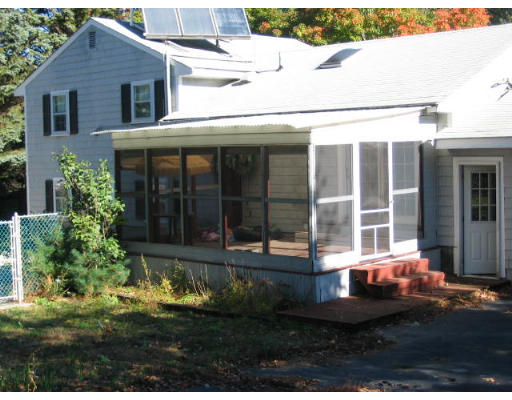 21 Ryder Road Weymouth, MA 02190 - Photo 3 of 5 Gallery Image 3