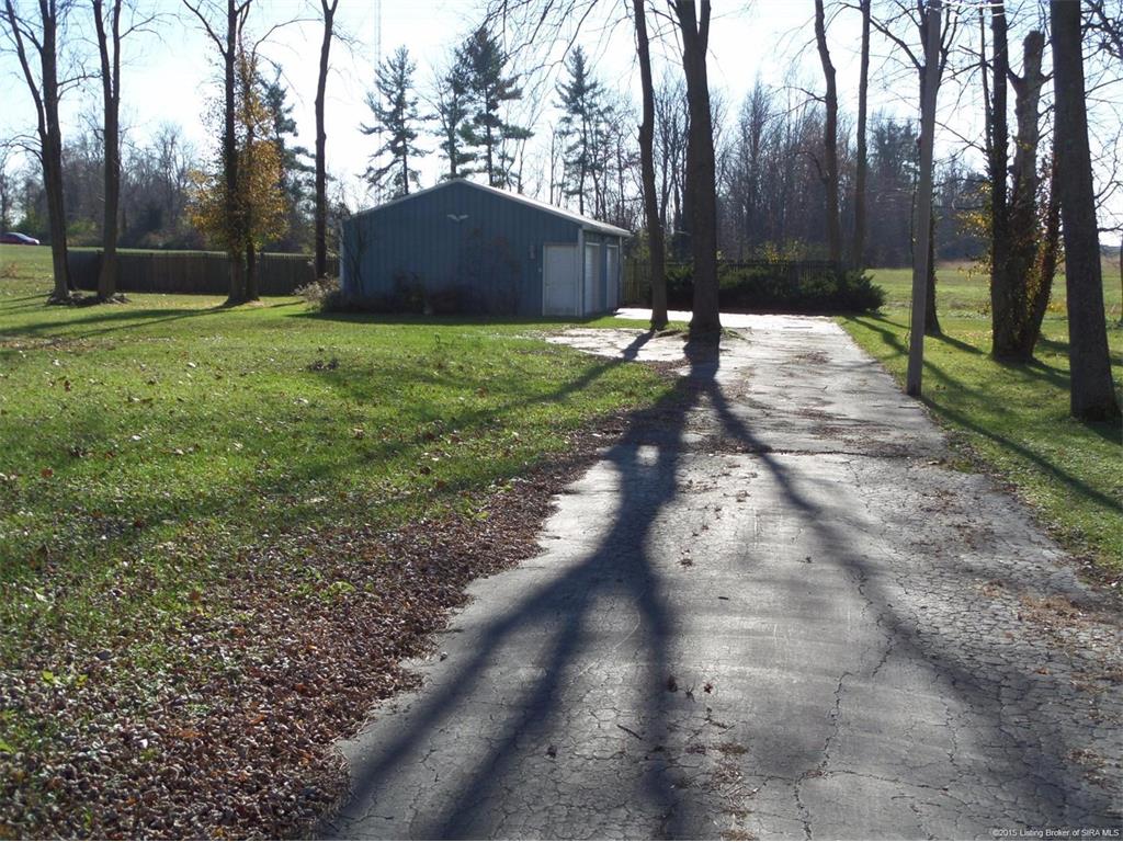 1532 Waverly Road Jeffersonville, IN 47130 - Photo 2 of 5 Gallery Image 2