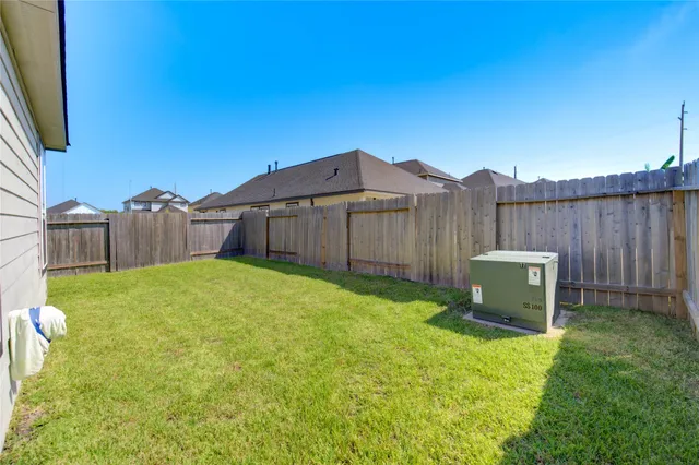 $2,495 | 2215 Emerald Diamond Court, Fresno, TX 77545