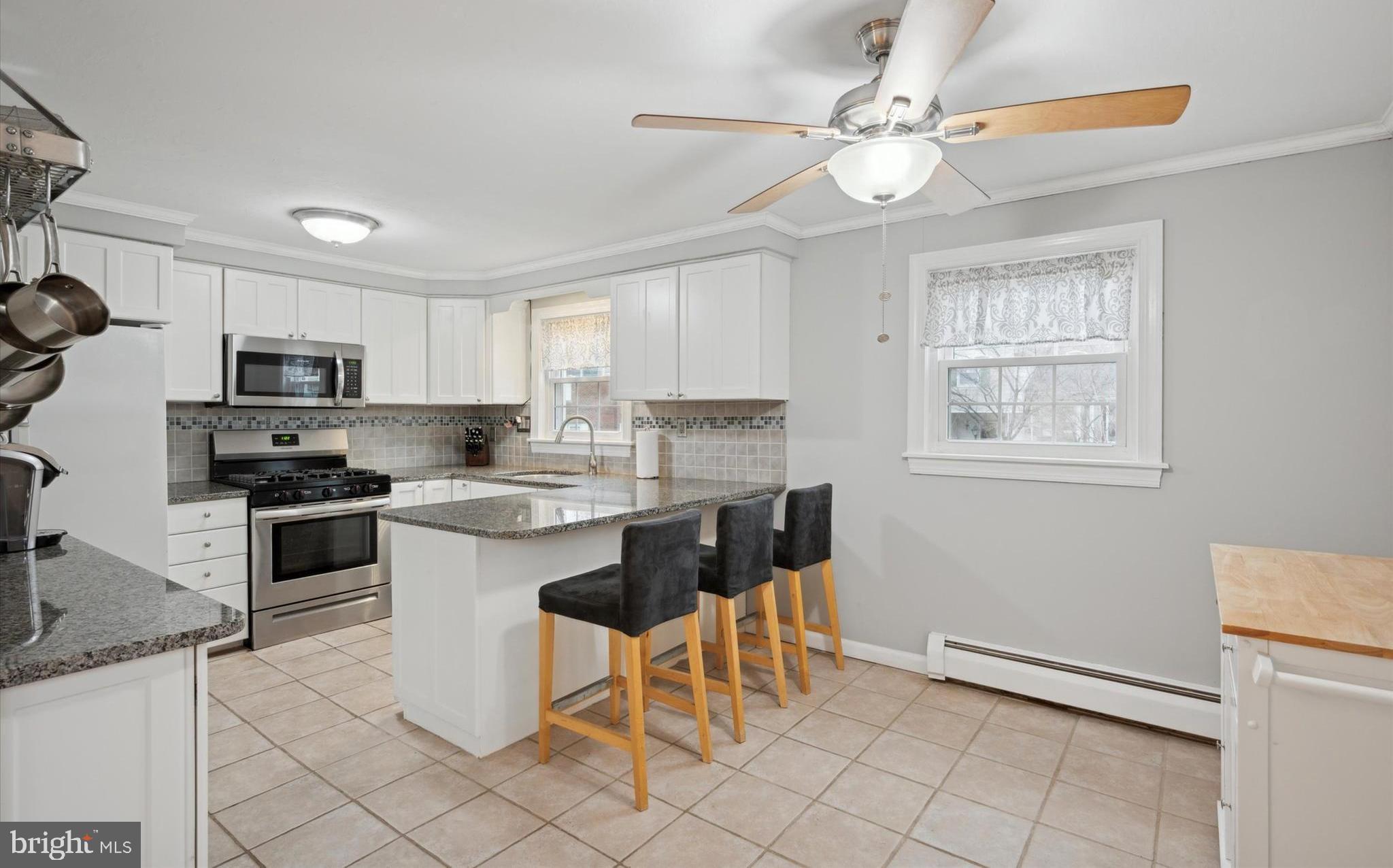 7343 Hiola Road Philadelphia, PA 19128 - Photo 9 of 35 Gallery Image 9