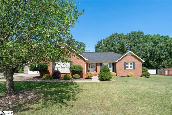 $475,000 | 1 Oakridge Court, Anderson, SC 29621