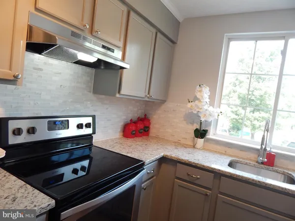 $2,300 | 22584 Lower Kells Court, Great Mills, MD 20634