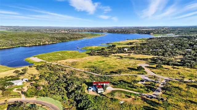 $4,209,268 | 151 Crk Holw Way, Spicewood, TX 78669