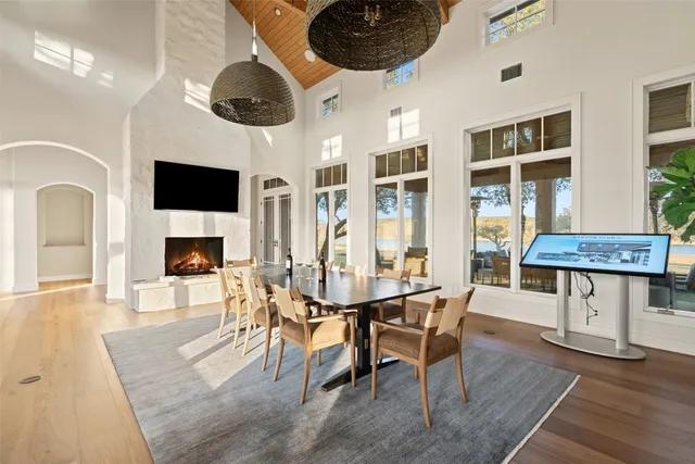 $4,209,268 | 151 Crk Holw Way, Spicewood, TX 78669