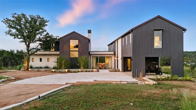 $4,209,268 | 151 Crk Holw Way, Spicewood, TX 78669