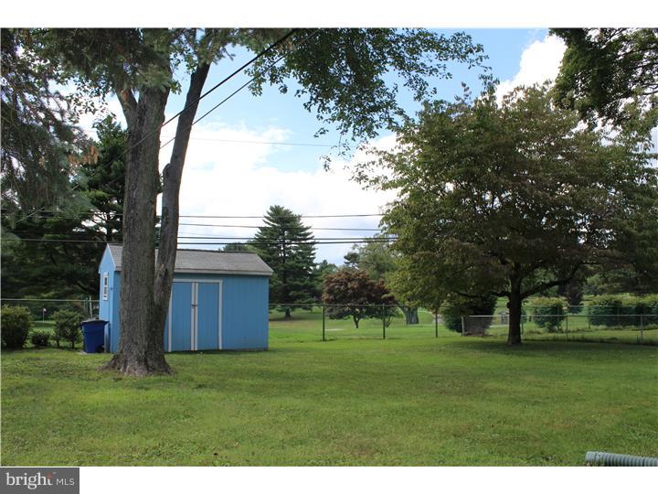 7 Medbury Road Wallingford, PA 19086 - Photo 18 of 25 Back Yard