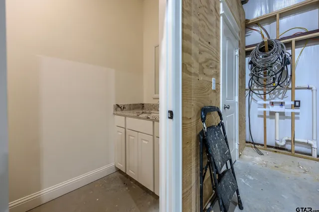 a view of a storage & utility room
