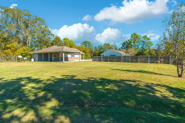 $349,000 | 816 Martin Luther King Road, Ames, TX 77575