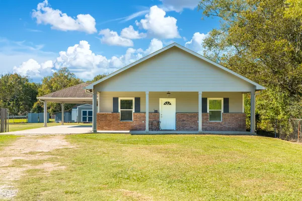 $349,000 | 816 Martin Luther King Road, Ames, TX 77575