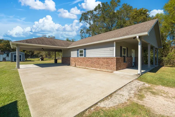 $349,000 | 816 Martin Luther King Road, Ames, TX 77575