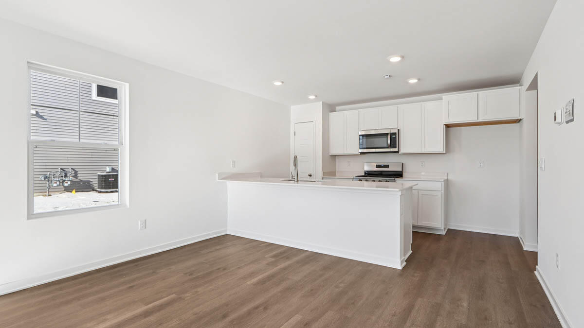 1006 58th Road Union Grove, WI 53182 - Photo 35 of 58 kitchen dining area