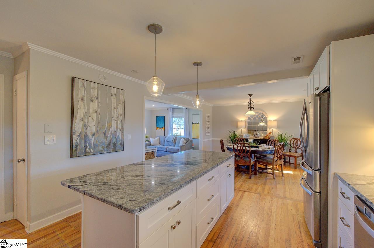 106 Riviera Drive Greenville, SC 29615 - Photo 3 of 34