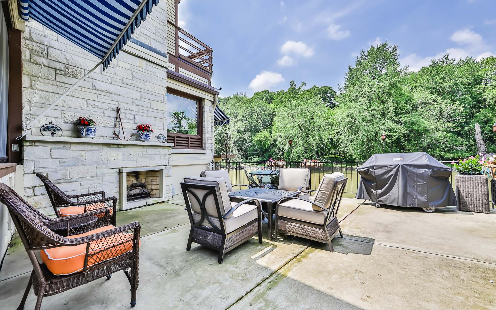 246 Maplewood Road Riverside, IL 60546 - Photo 15 of 51