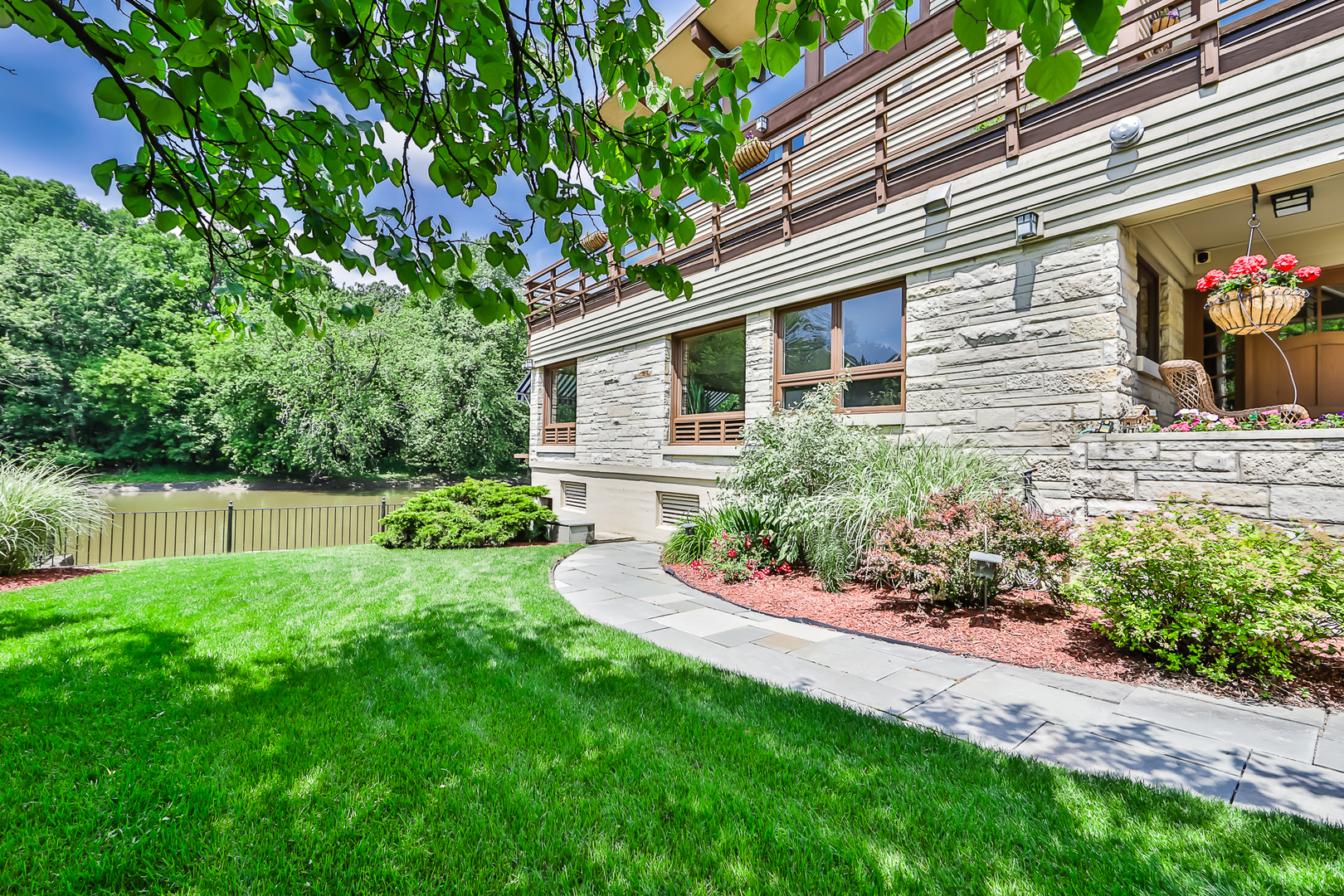 246 Maplewood Road Riverside, IL 60546 - Photo 44 of 51