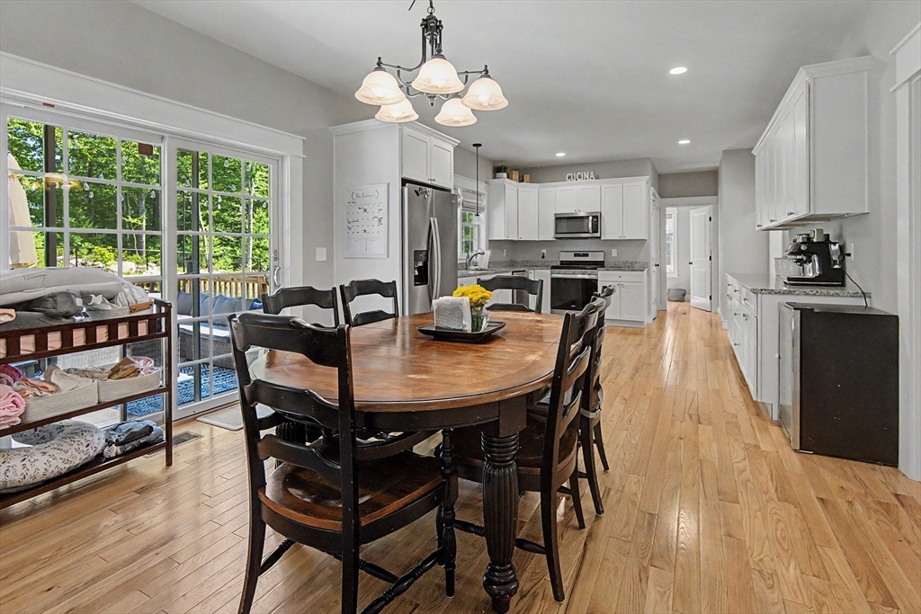377 Rebecca Road Northbridge, MA 01588 - Photo 33 of 40