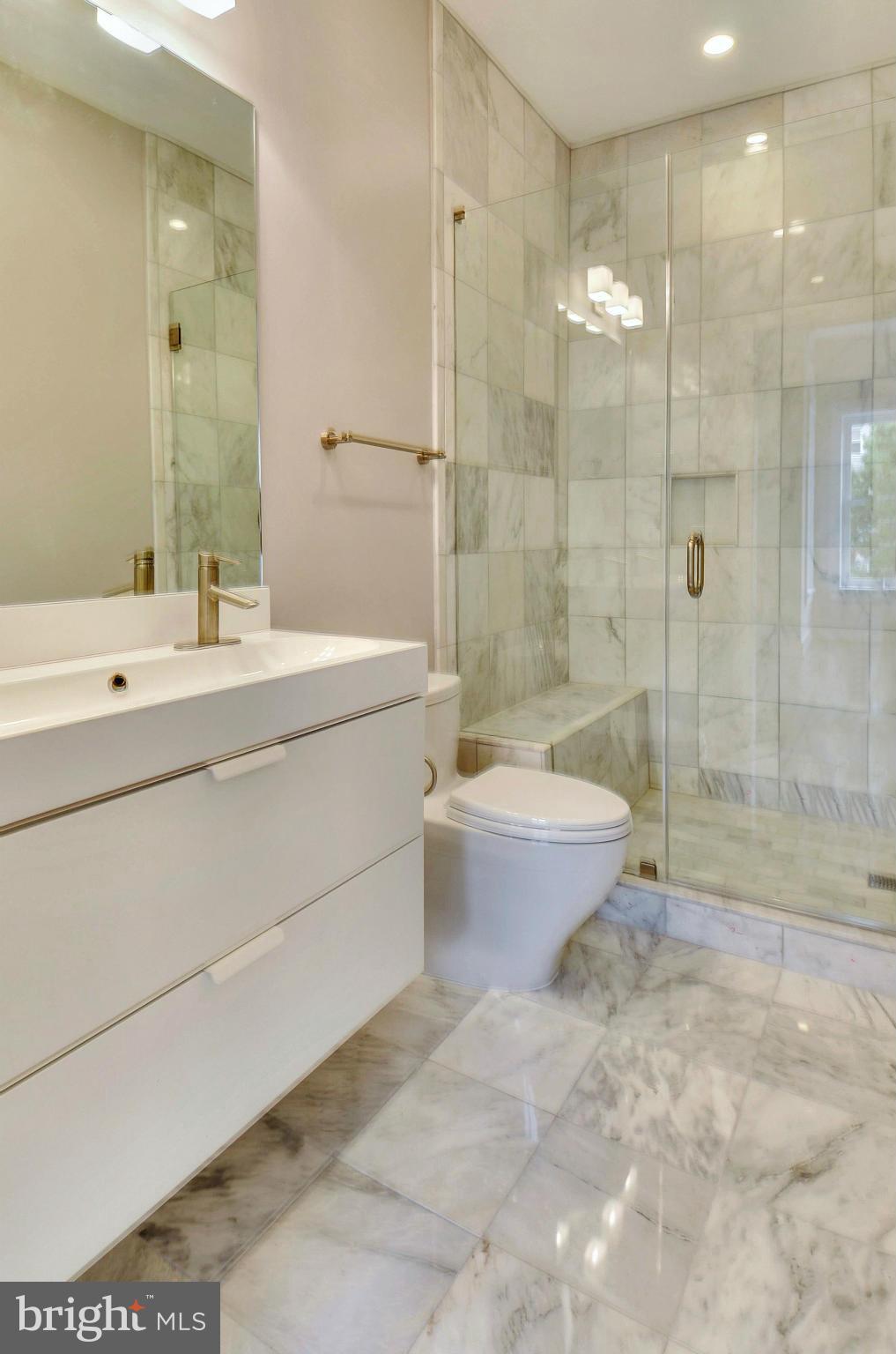 31 Q Street Northwest Washington, DC 20001 - Photo 11 of 24 Bath (Master)