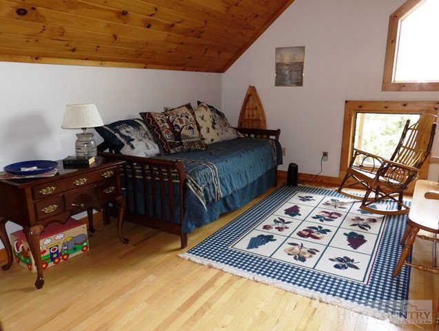 184 Lazy Way Boone, NC 28607 - Photo 4 of 24 Gallery Image 4
