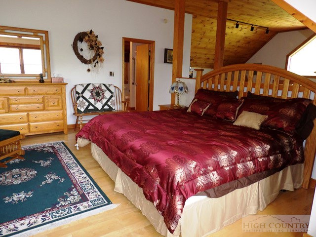 184 Lazy Way Boone, NC 28607 - Photo 5 of 24 Gallery Image 5