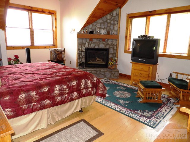 184 Lazy Way Boone, NC 28607 - Photo 6 of 24 Gallery Image 6