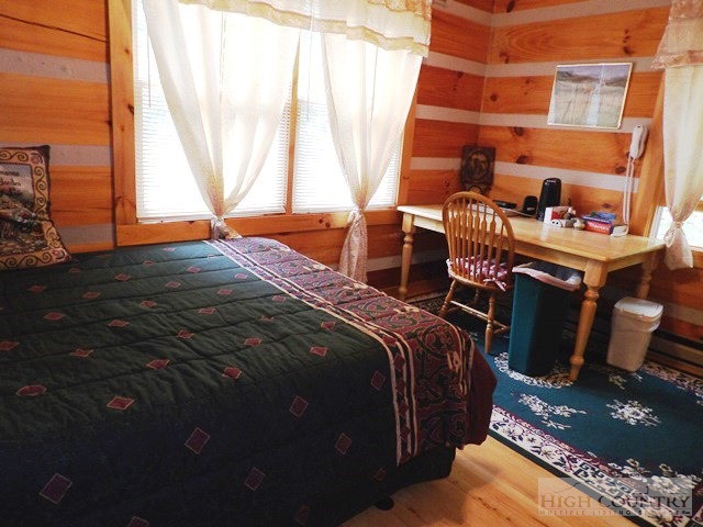 184 Lazy Way Boone, NC 28607 - Photo 8 of 24 Gallery Image 8