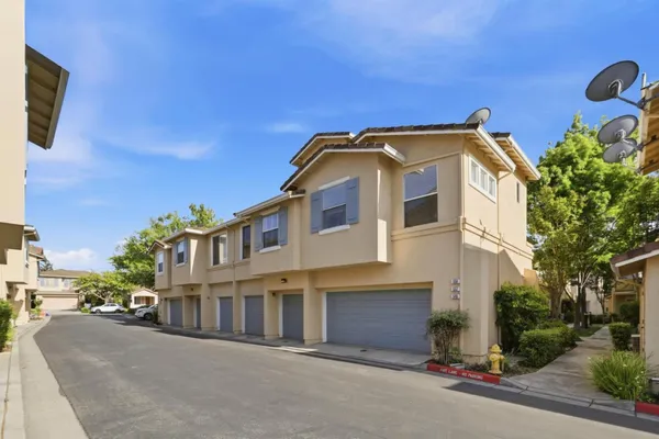 $988,000 | 558 Manhattan Place, San Jose, CA 95136