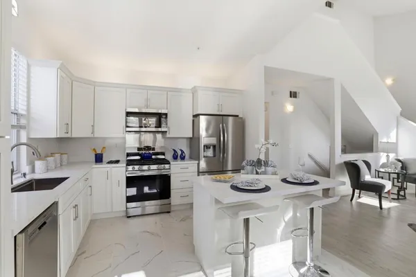 $988,000 | 558 Manhattan Place, San Jose, CA 95136