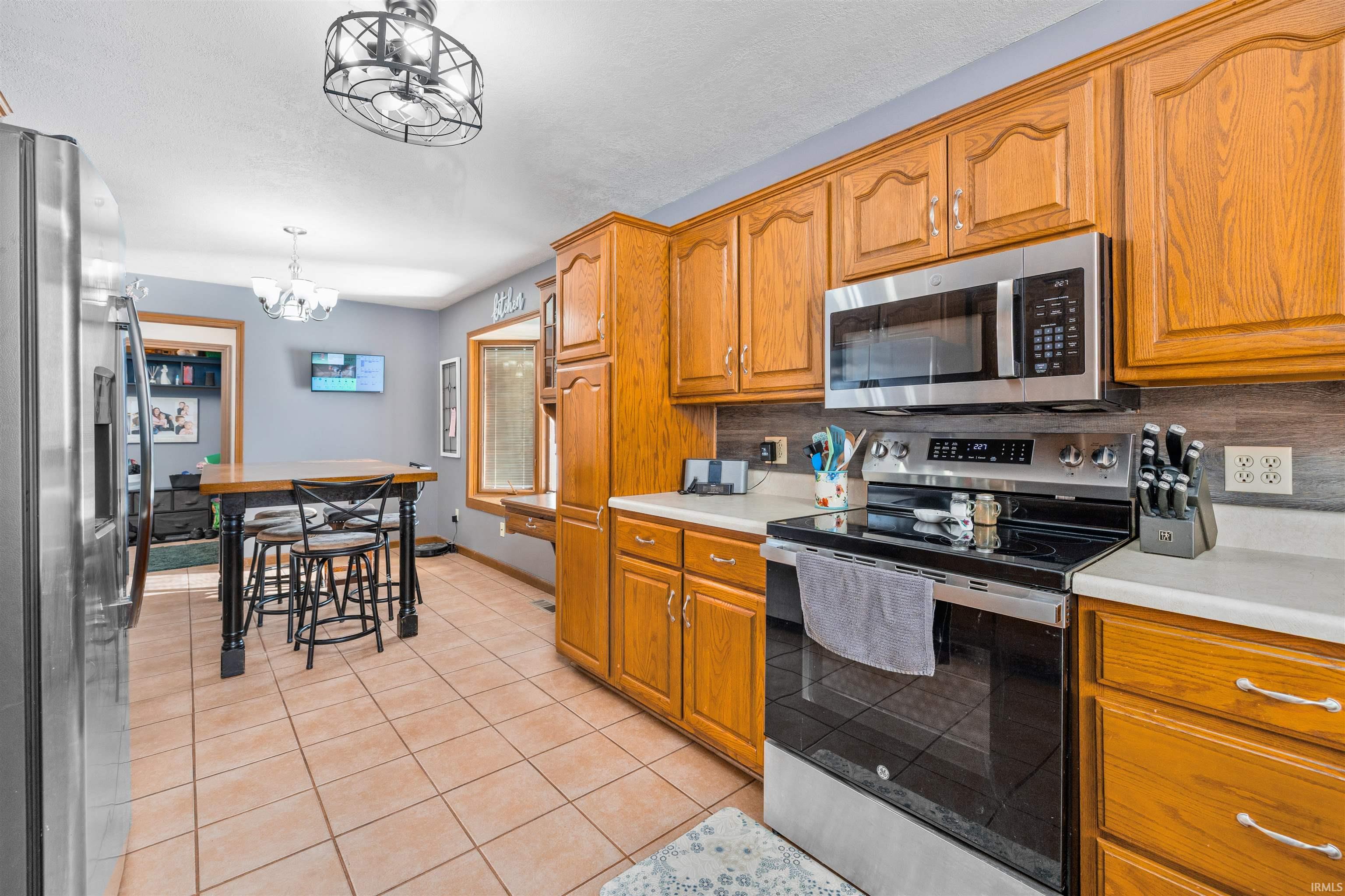 1102 Riviera Court Auburn, IN 46706 - Photo 14 of 36