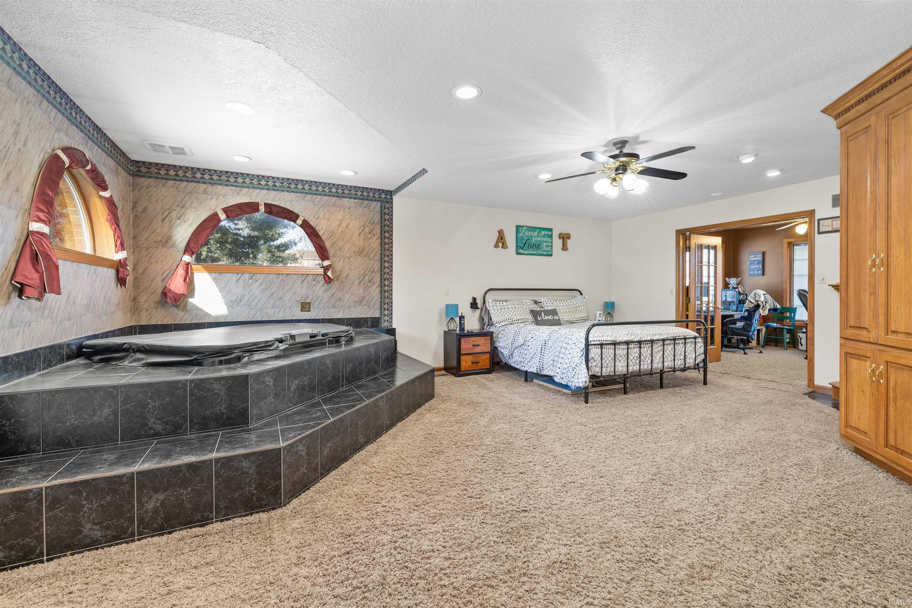 1102 Riviera Court Auburn, IN 46706 - Photo 18 of 36