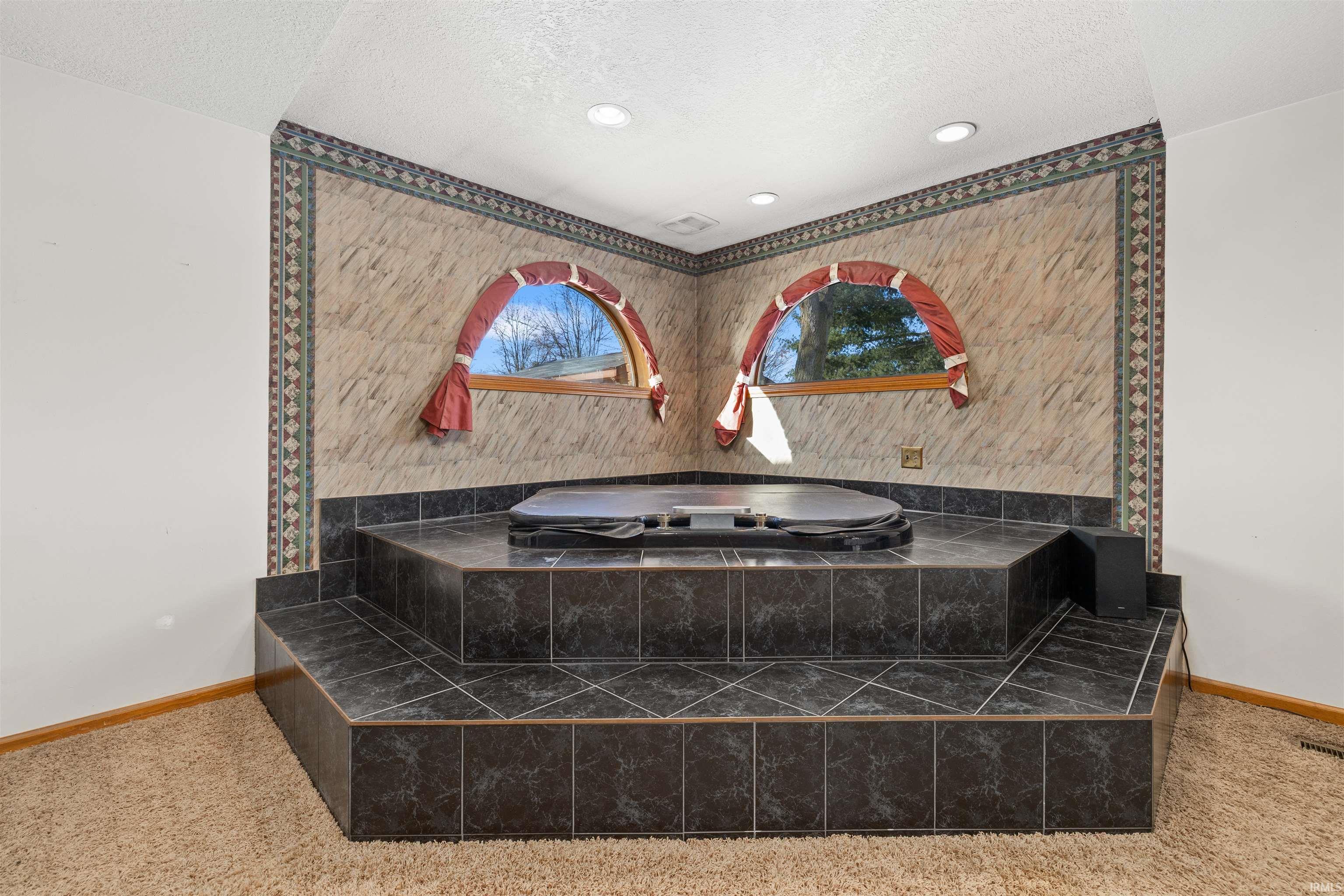 1102 Riviera Court Auburn, IN 46706 - Photo 19 of 36