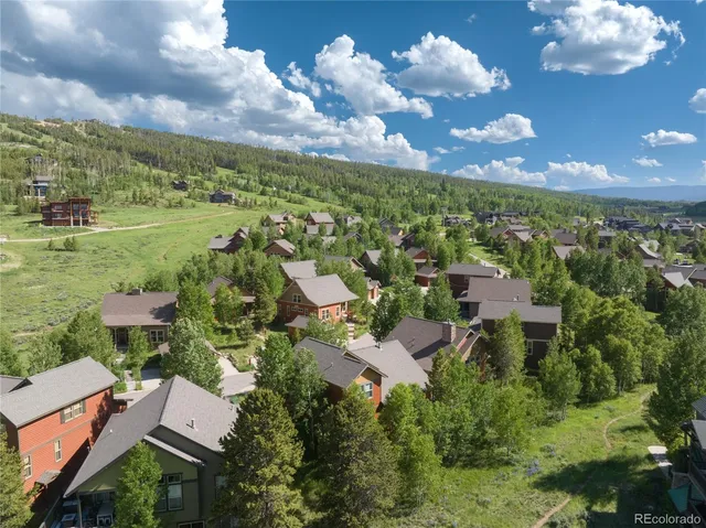 $950,000 | 109 Deer Track Court, Granby, CO 80446