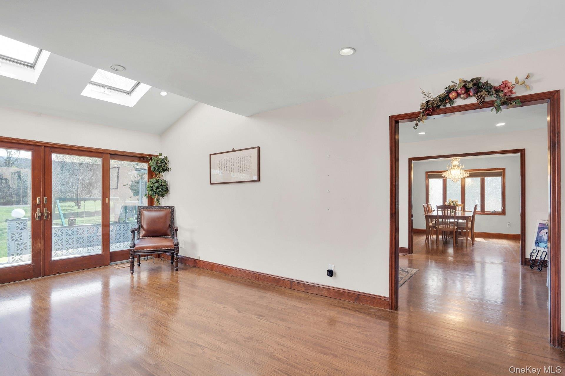 12 Bagatelle Road Dix Hills, NY 11746 - Photo 10 of 48