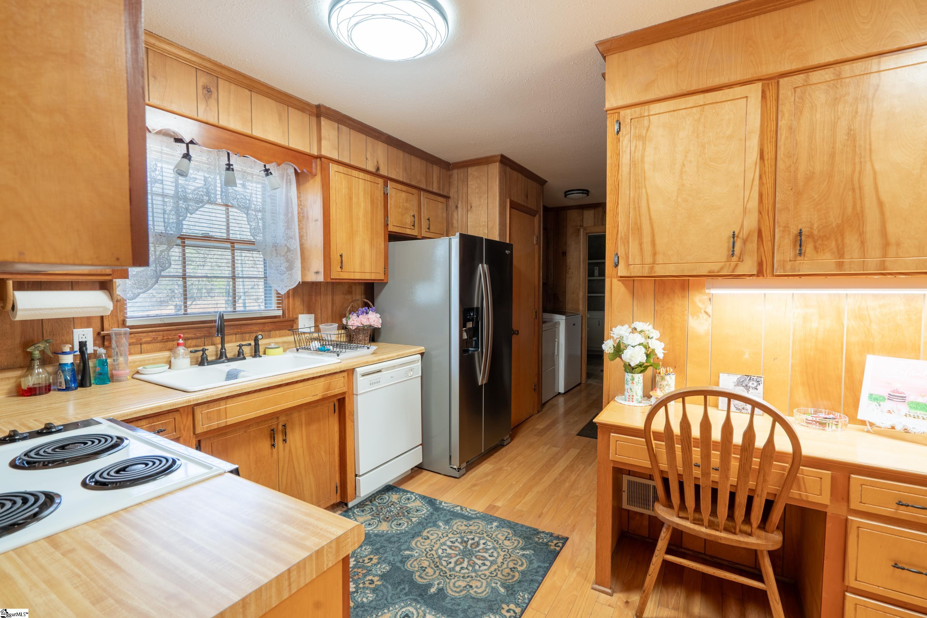 729 Zimmerman Road Wellford, SC 29385 - Photo 17 of 45