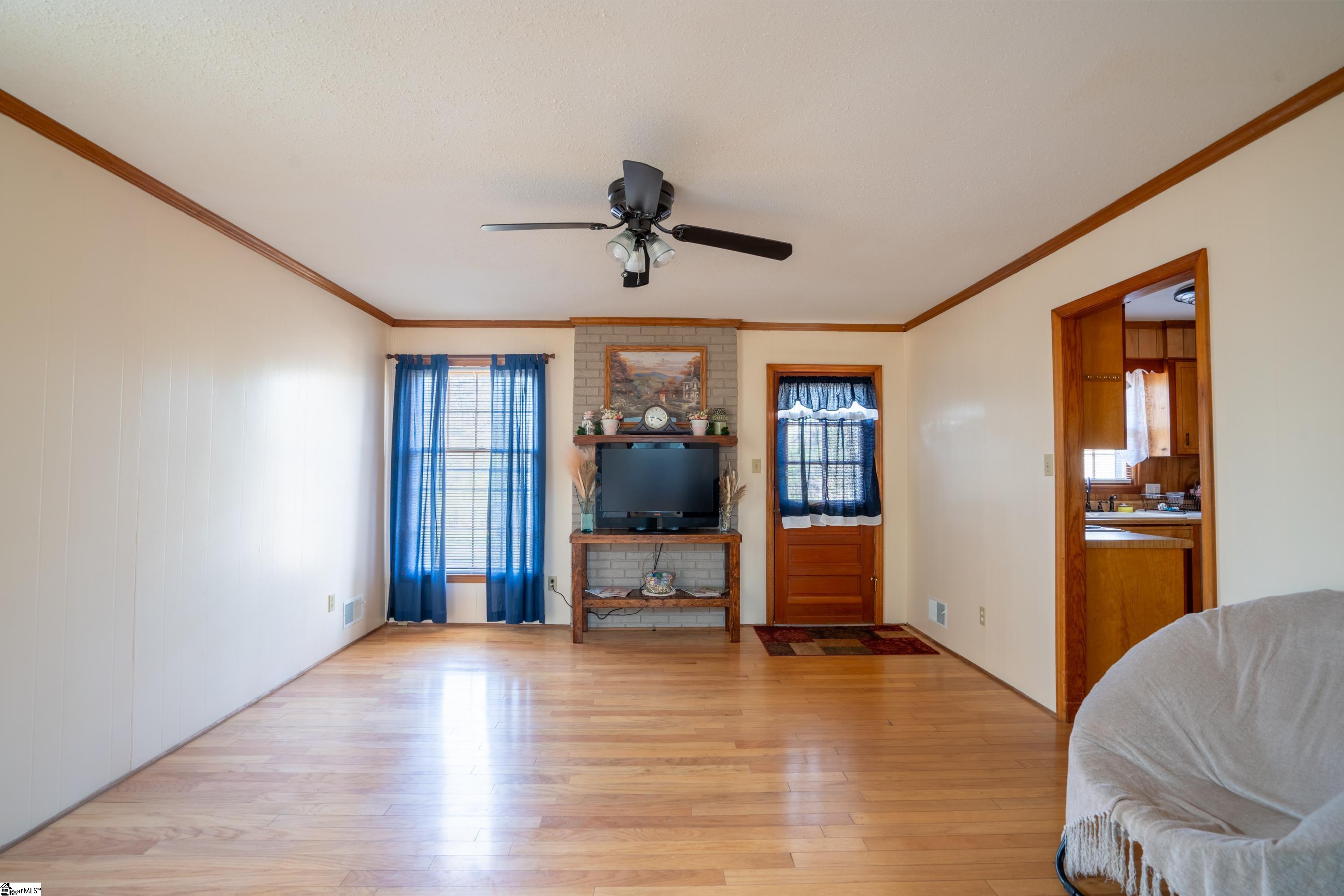 729 Zimmerman Road Wellford, SC 29385 - Photo 33 of 45