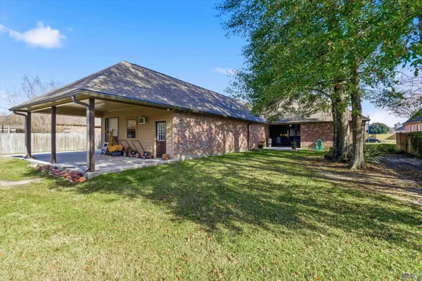 $434,900 | 17736 Lake Vista Drive, Greenwell Springs, LA 70739