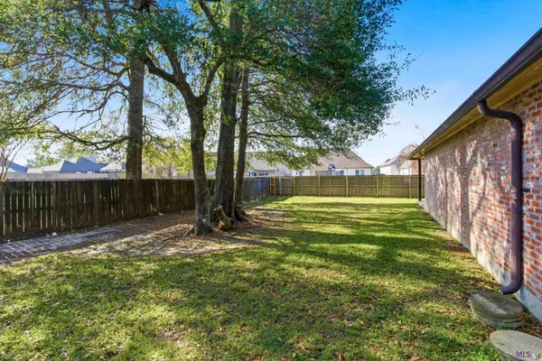 $434,900 | 17736 Lake Vista Drive, Greenwell Springs, LA 70739