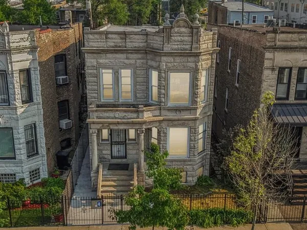 an front view of a house