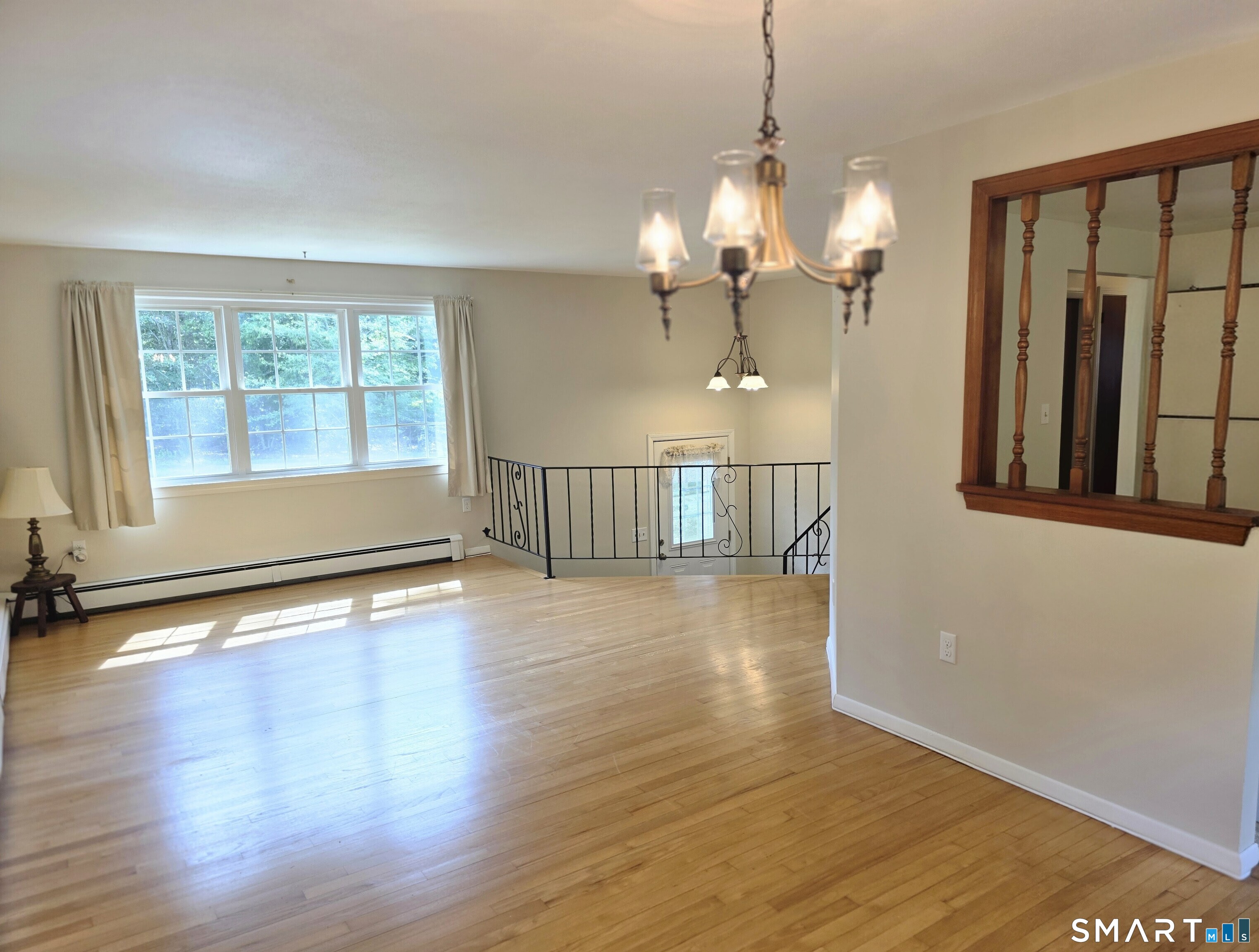 279 Gales Ferry Road Groton, CT 06340 - Photo 9 of 32 Dining area