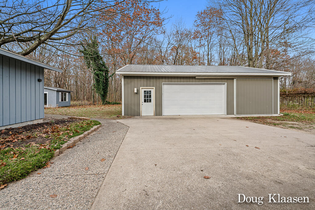15565 Ransom Street Holland, MI 49424 - Photo 3 of 39 15565Ransom03Lores