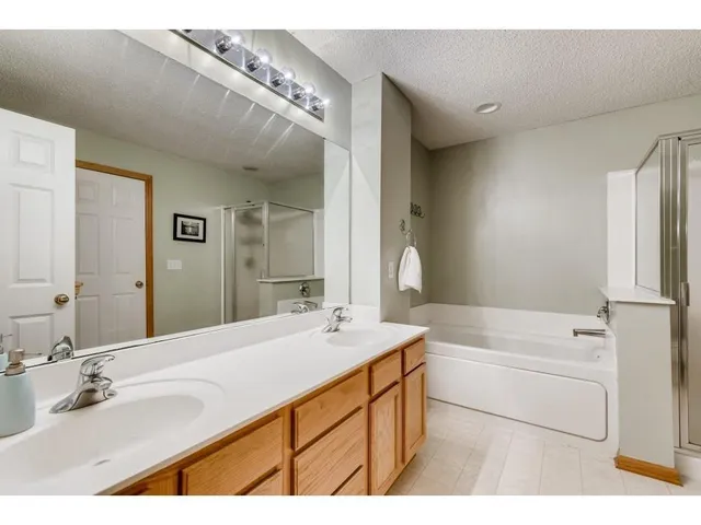 $1,895 | 11345 Fergus Street Northeast, Unit F, Minneapolis, MN 55449