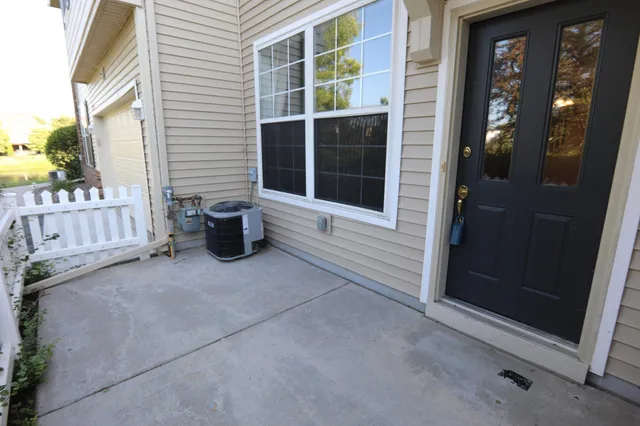 $1,895 | 11345 Fergus Street Northeast, Unit F, Minneapolis, MN 55449