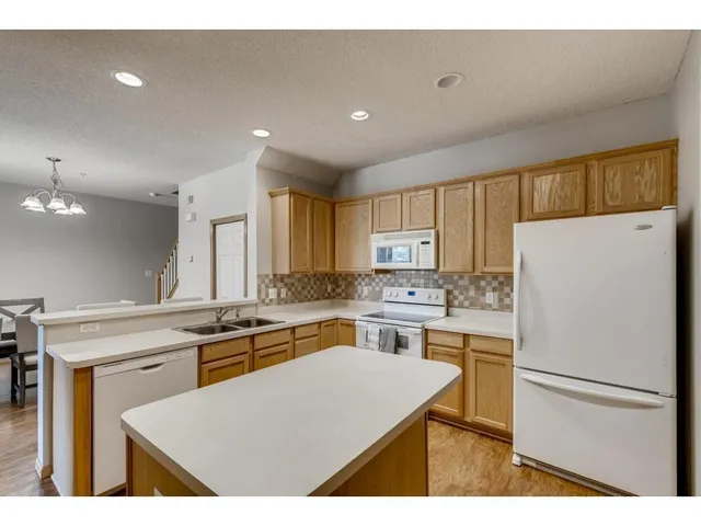 $1,895 | 11345 Fergus Street Northeast, Unit F, Minneapolis, MN 55449